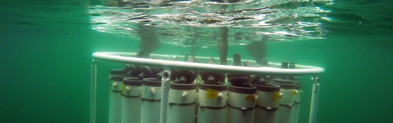 1806SR_CTDAtSurfaceGreenWater.jpg